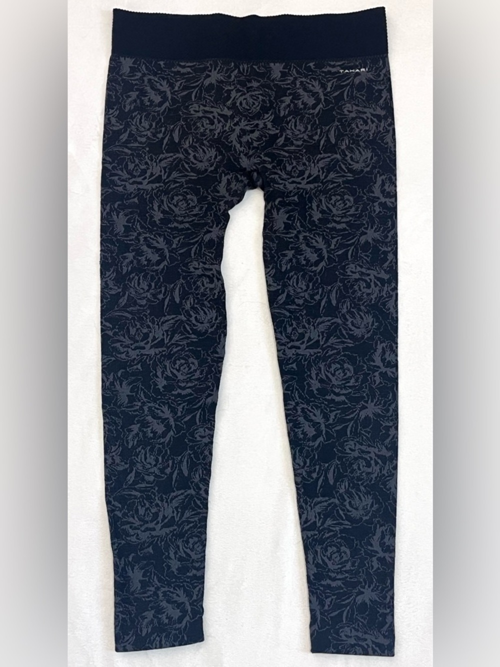 Tahari Black Cozy Leggings with Gray Floral Design & Logo Women’s Size S/M